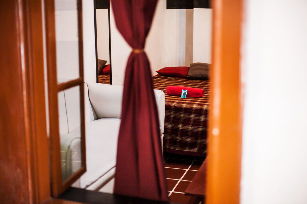 Capsule Hostel Guatemala City Exteriör bild