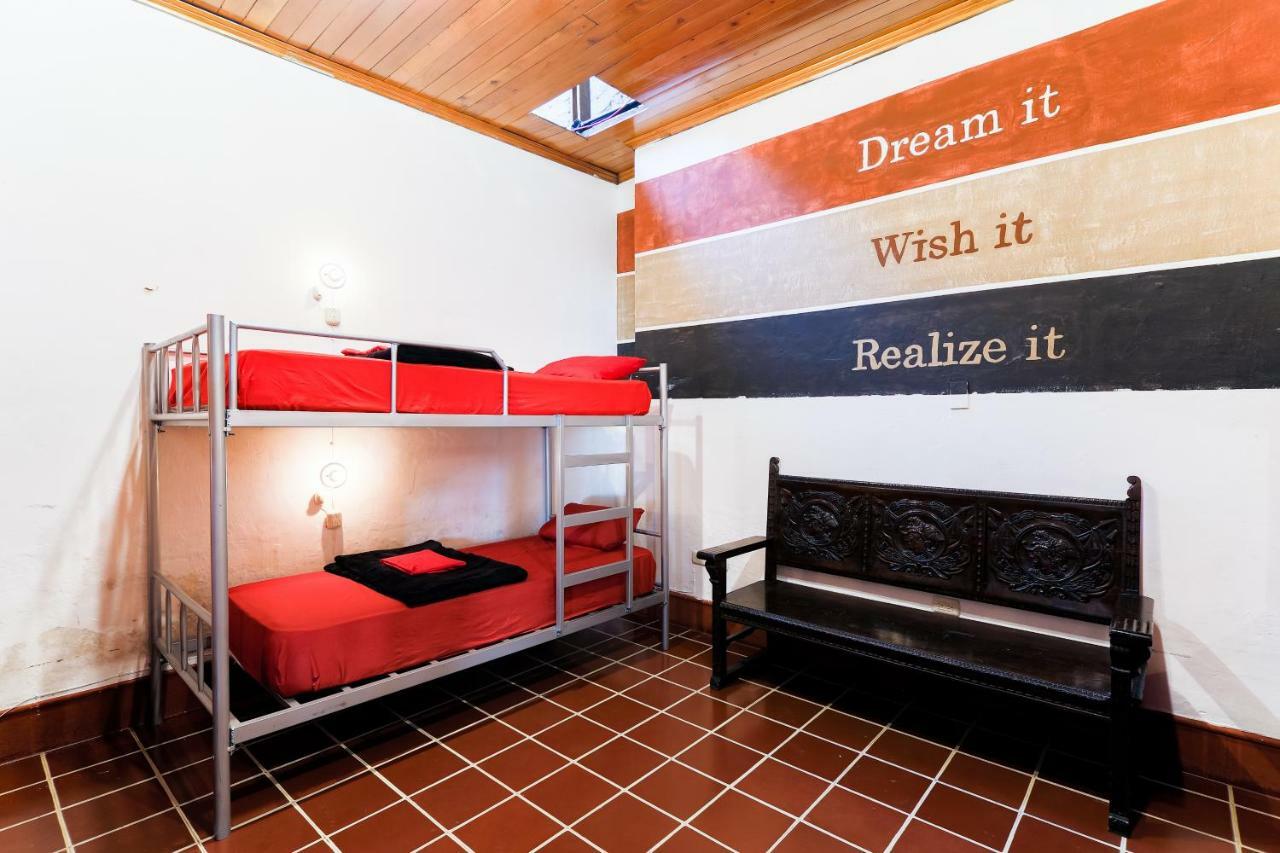 Capsule Hostel Guatemala City Exteriör bild